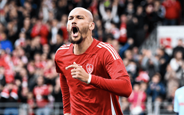 法甲:马赛vs布雷斯特,谁能占据先机?