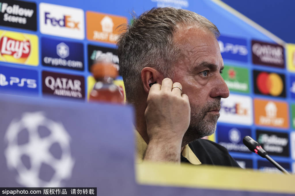 欧冠半决赛巴萨遭绝杀,弗里克更衣室激情演讲:从失利到蜕变的关键时刻深度解读