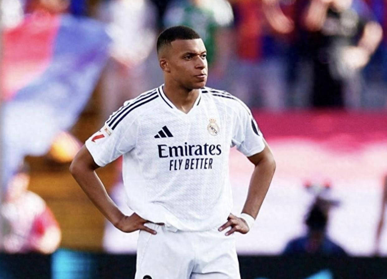 西甲最佳阵容揭晓:姆巴佩领衔,巴萨四将入选,维尼修斯遗憾落选